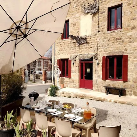 Le Relais Des Oiseaux بيت للعطل *